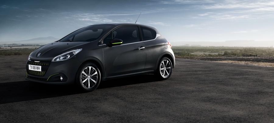  Peugeot 208 Ice Silver 2015 года  (фото 11 из 18)